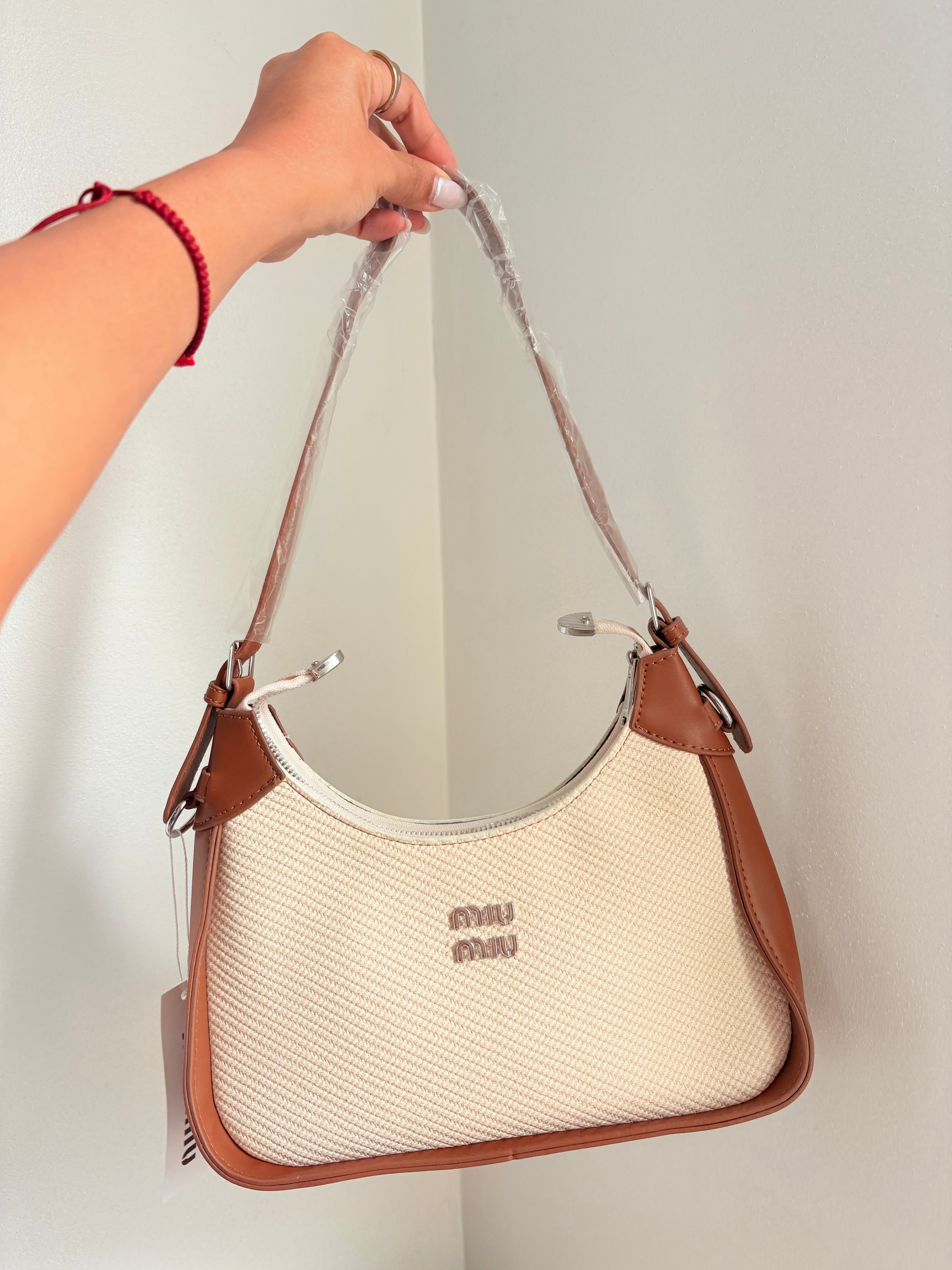 CARTERA MIU MIU BEIGE