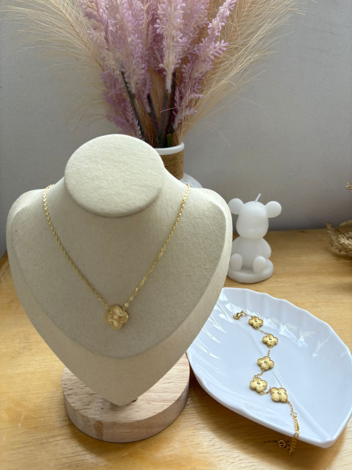 CADENA VAN CLEEF DORADA